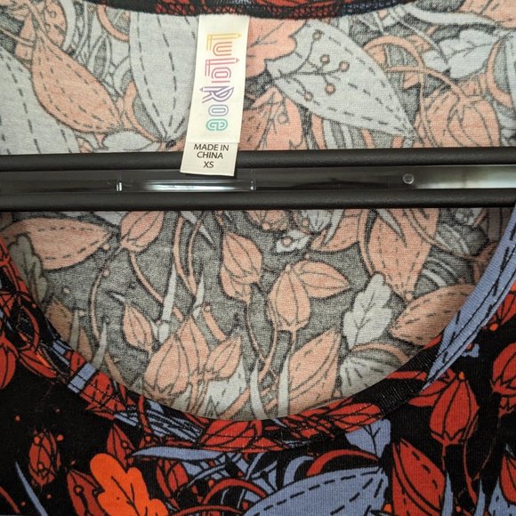 Lularoe Classic T - Picture 3 of 6